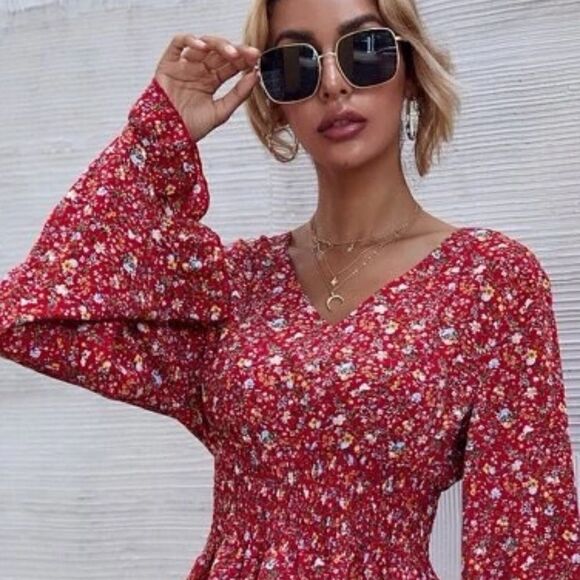 Ditsy Red Floral Trumpet Sleeve Shirred Waist Tie Back Layered Hem - Picture 5 of 6